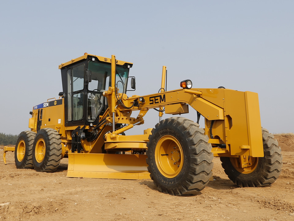 SEM919 motor grader